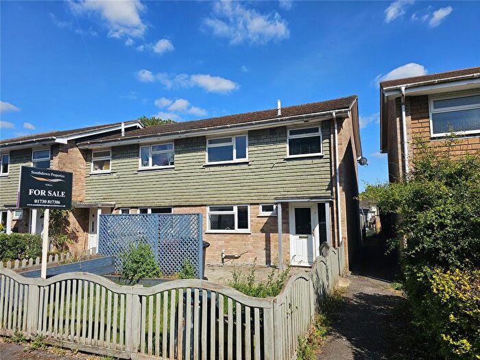 3 Bedroom End Of Terrace House For Sale In Tufts Field, Holmbush, Midhurst, West Sussex, GU29