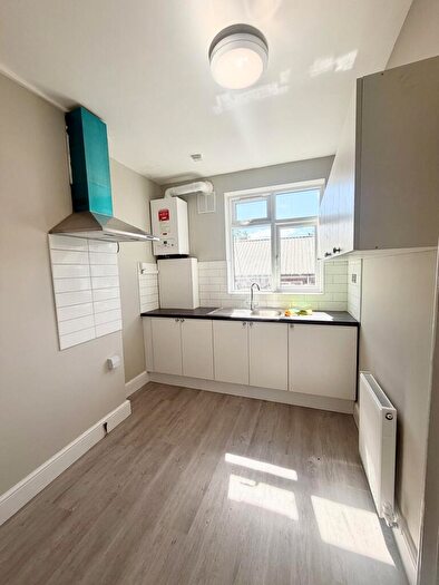 2 Bedroom Flat To Rent In Nether Street, Ballards Lane To Dollis Road, Barnet, London, N3