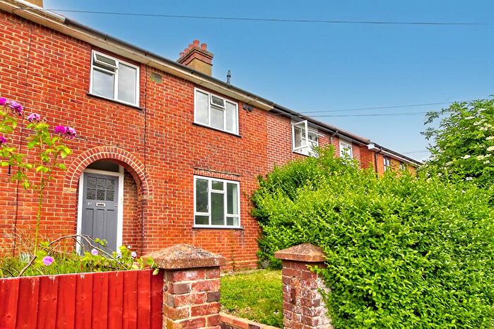3 Bedroom Terraced House For Sale In Lower Brook Street, Basingstoke, RG21