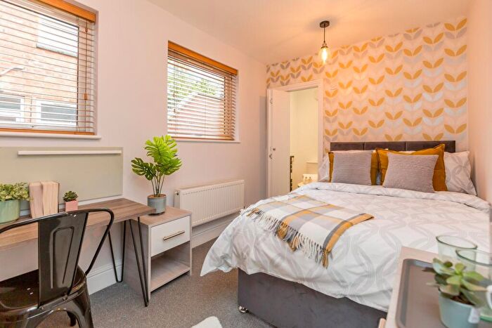Studio To Rent In Weedon Road, Northampton, Northamptonshire, NN5
