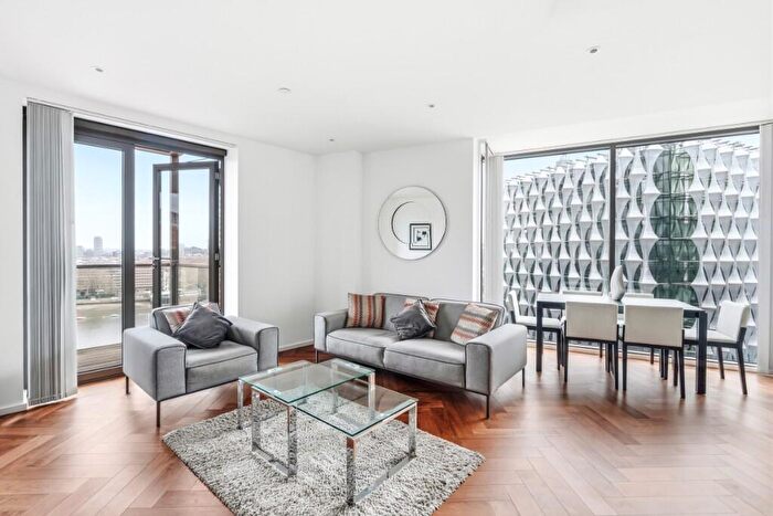 2 Bedroom Apartment To Rent In New Union Square, London, SW11