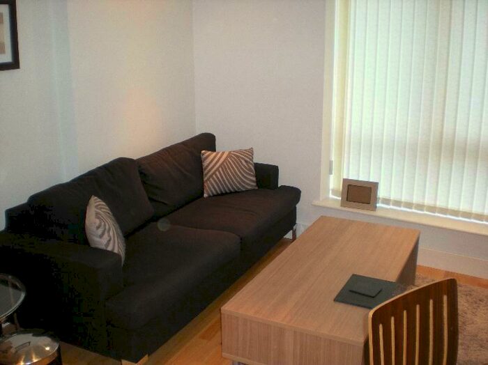 1 Bedroom Flat To Rent In Clarence House, Leeds, West Yorkshire, Uk, LS10