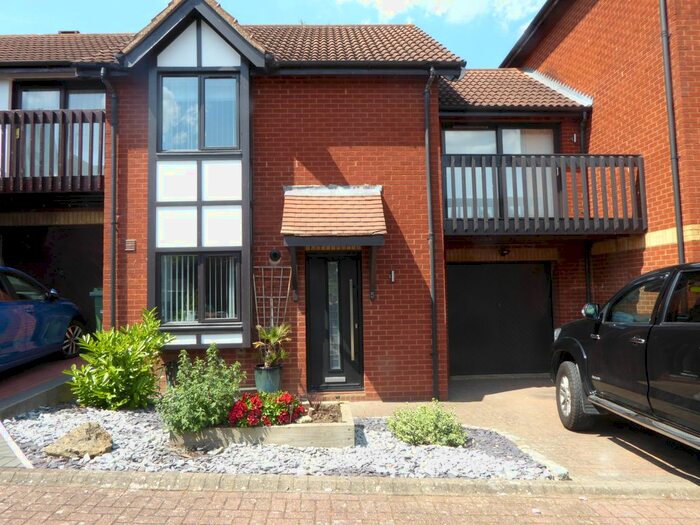 2 Bedroom Mews To Rent In Mortons Fork, Milton Keynes, MK13