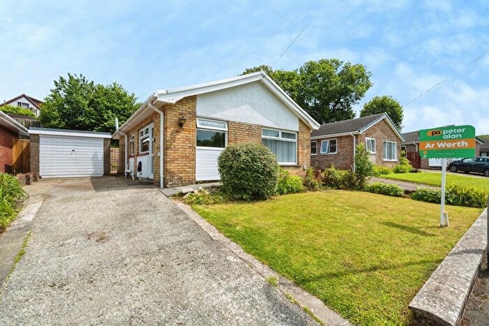 2 Bedroom Detached Bungalow For Sale In Delffordd, Pontardawe, Swansea, SA8