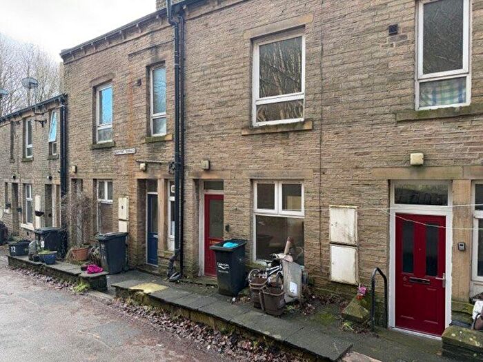 2 Bedroom Terraced House For Sale In Bankfoot Terrace, Hebden Bridge, HX7