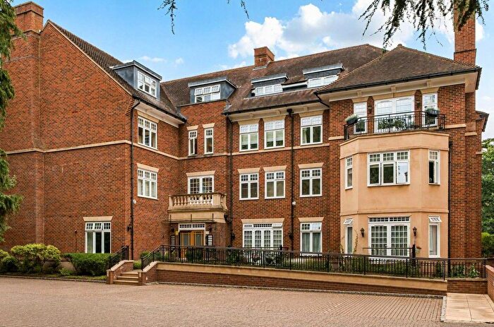 2 Bedroom Flat For Sale In Worsley Grange, Kemnal Road, Chislehurst, Kent, BR7