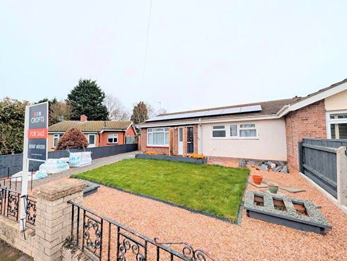 2 Bedroom Semi-Detached Bungalow For Sale In Staines Way, Louth, LN11