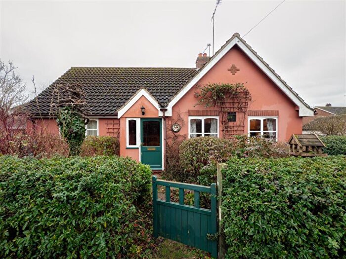 2 Bedroom Detached Bungalow For Sale In Stow Road, Ixworth, Bury St. Edmunds, IP31
