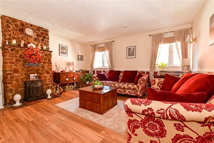 3 Bedroom Detached Bungalow For Sale In School Green Road, Freshwater, Isle Of Wight, PO40