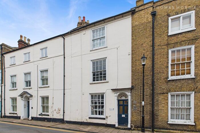 1 Bedroom Apartment For Sale In High Street, Huntingdon, Cambridgeshire, PE29