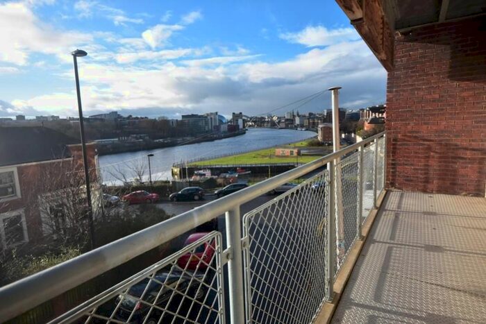 2 Bedroom Flat To Rent In Walker Road, Walker, Newcastle Upon Tyne, NE6