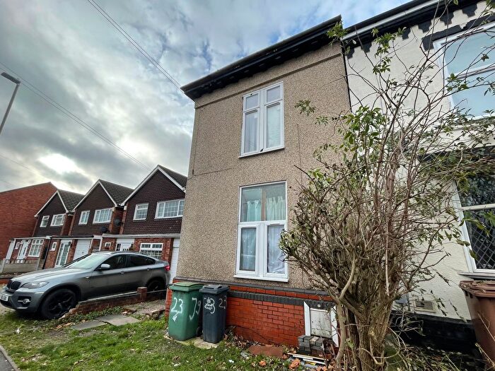 1 Bedroom Studio To Rent In Old Park Road, Wednesbury, WS10