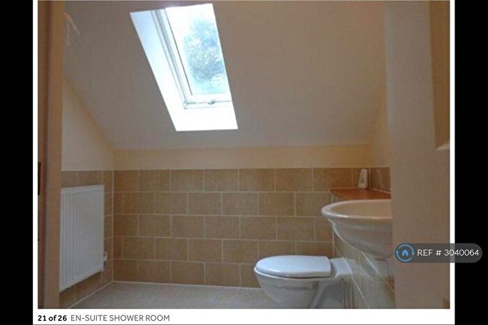 4 Bedroom Semi-Detached House To Rent In Woodlands Gardens, Scunthorpe, DN17