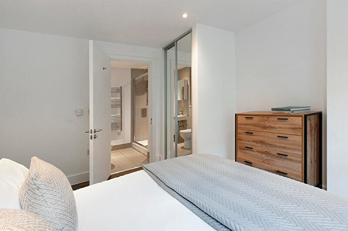 2 Bedroom Apartment To Rent In Hawkins & George, Bristol Bristol, BS1