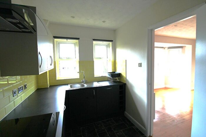 2 Bedroom Apartment To Rent In Hulse Road, Southampton, Hampshire, SO15