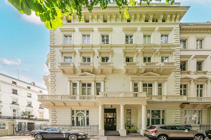 2 Bedroom Flat For Sale In Westbourne Terrace, London, W2