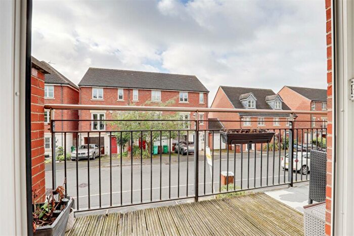 3 Bedroom Town House For Sale In Kelham Drive, Sherwood, Nottinghamshire, NG5