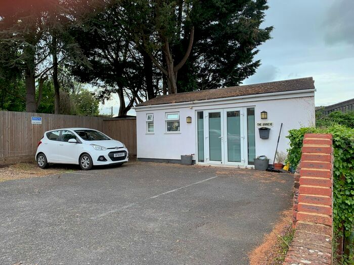 1 Bedroom Bungalow To Rent In Wincheap, Canterbury, CT1