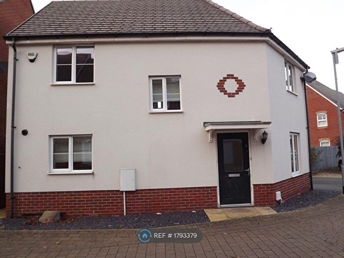3 Bedroom Detached House To Rent In Evans Grove, Edworth, Biggleswade, SG18