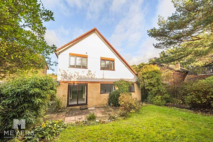 4 Bedroom Detached House For Sale In Alder Close, Sandford, BH20