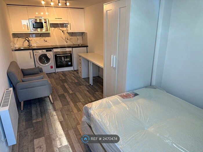 Studio To Rent In Norseman Way, Greenford, UB6