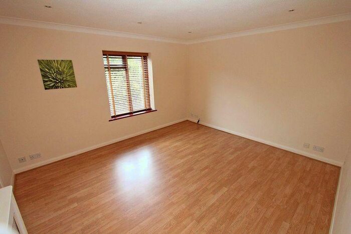 1 Bedroom Apartment To Rent In Market House, Chalfont St Peter, SL9