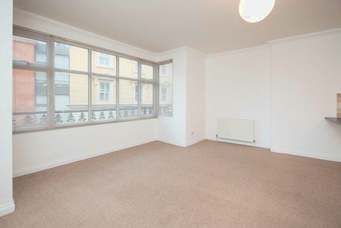 1 Bedroom Flat To Rent In Albert Road, , Bournemouth, BH1