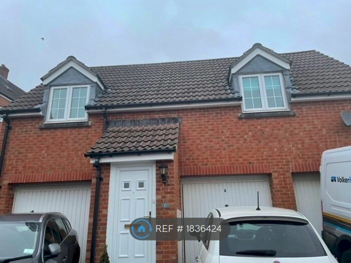 2 Bedroom Flat To Rent In Knights Maltings, Frome, BA11