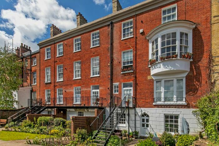 1 Bedroom Flat To Rent In St. Peter Street, Winchester, SO23