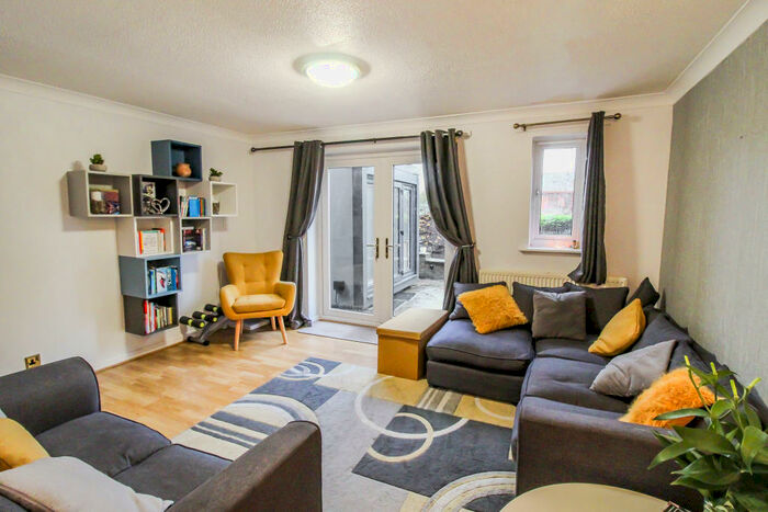 3 Bedroom Detached House To Rent In Bishops Meadow, Middleton, Manchester, M24