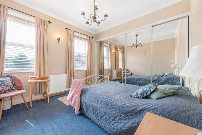 2 Bedroom Terraced House For Sale In Marlow Road, Penge, London, SE20