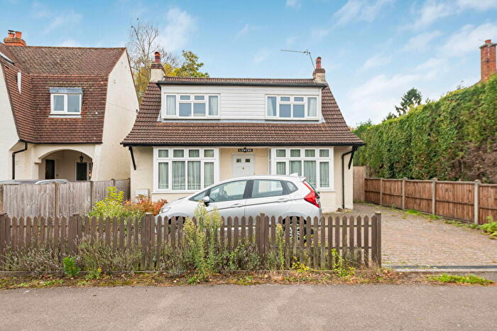 3 Bedroom Detached Bungalow For Sale In Orestan Lane, Effingham, KT24