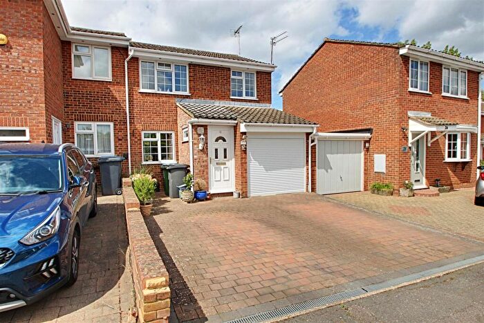 3 Bedroom House For Sale In Berkeley Square, Hemel Hempstead, HP2