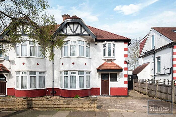 4 Bedroom Semi Detached House For Sale In Lyndhurst Gardens, London, N3
