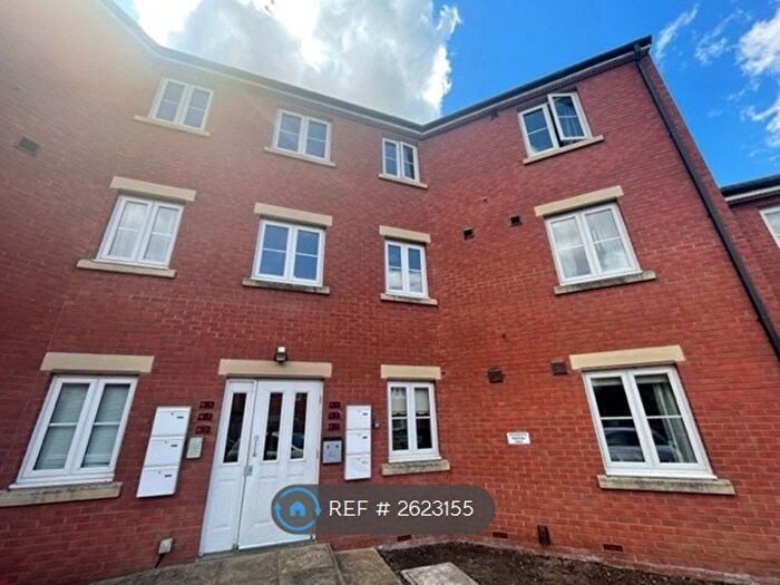 2 Bedroom Flat To Rent In Primmers Place, Westbury, BA13