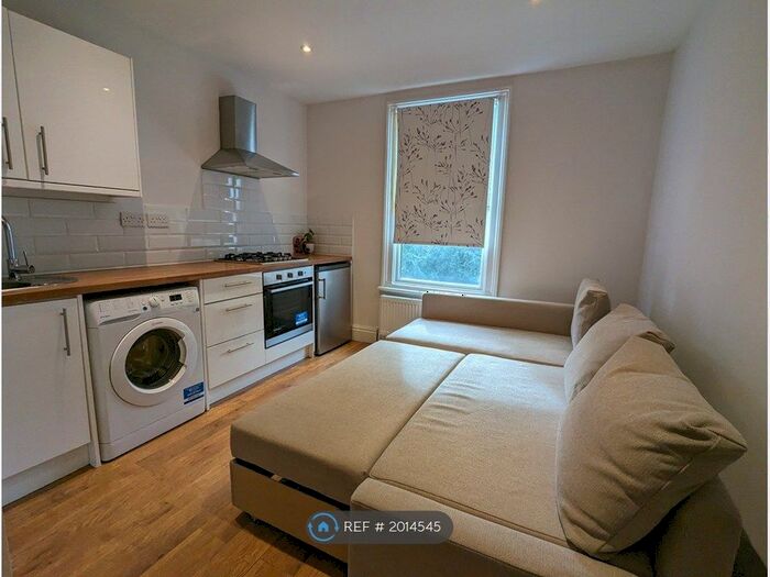 Studio To Rent In Crouch End, London, N8