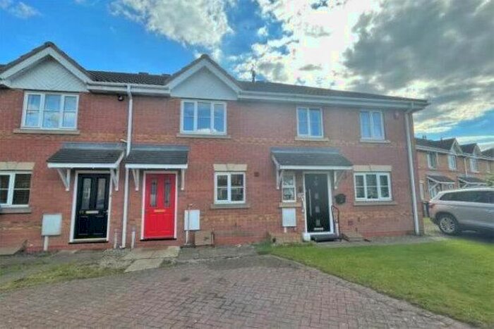 2 Bedroom Town House To Rent In Maple Way, Burton-On-Trent, DE14