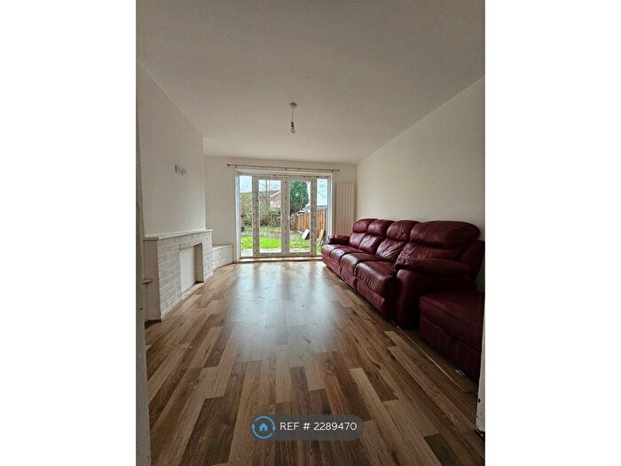 3 Bedroom Semi-Detached House To Rent In Barcicroft Road, Manchester, M19