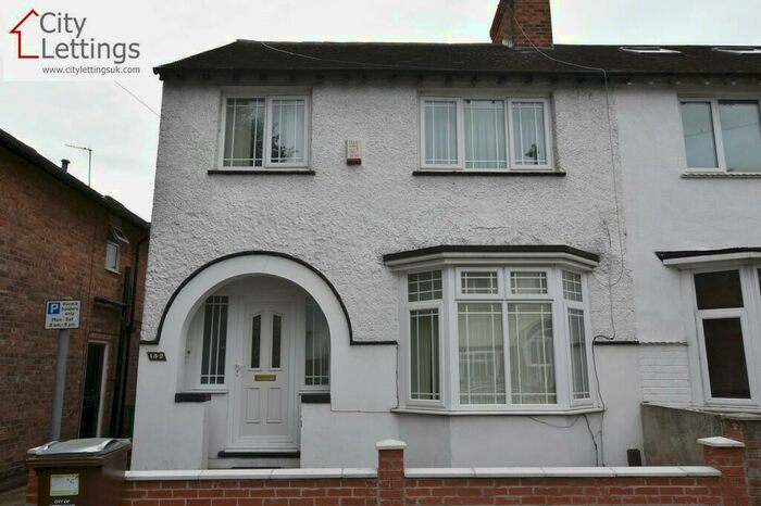 4 Bedroom Semi-Detached House To Rent In Lenton Nottingham, NG7