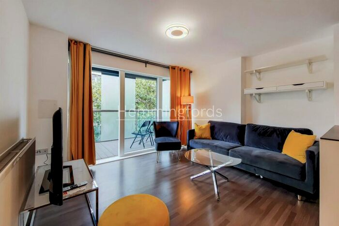 2 Bedroom Apartment To Rent In Dance Square, Clerkenwell, EC1V