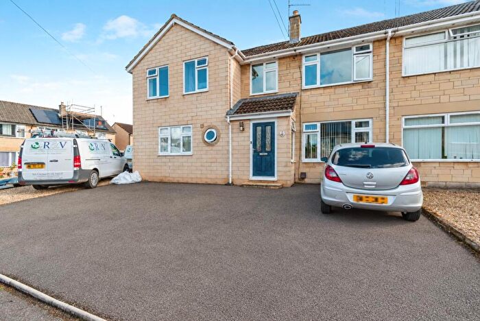 5 Bedroom Semi-Detached House For Sale In Westbrook Close, Chippenham, SN14
