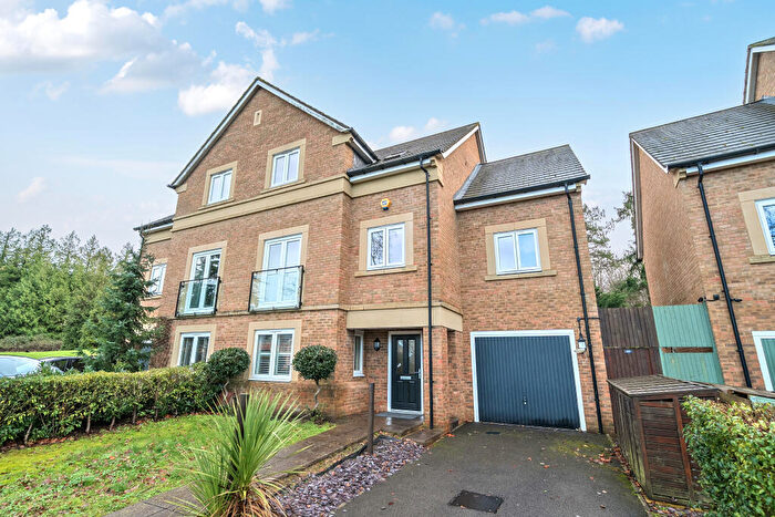 5 Bedroom Semi Detached House For Sale In Richmond Crescent, Epsom, KT19