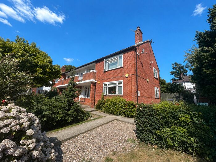 2 Bedroom Maisonette For Sale In The Avenue, Beckenham, BR3