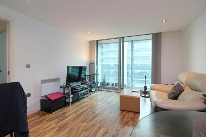 1 Bedroom Flat To Rent In - Solly Street- City Centre Apartment-, S1