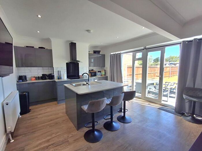 4 Bedroom House To Rent In Hambledon Road, Waterlooville, PO7