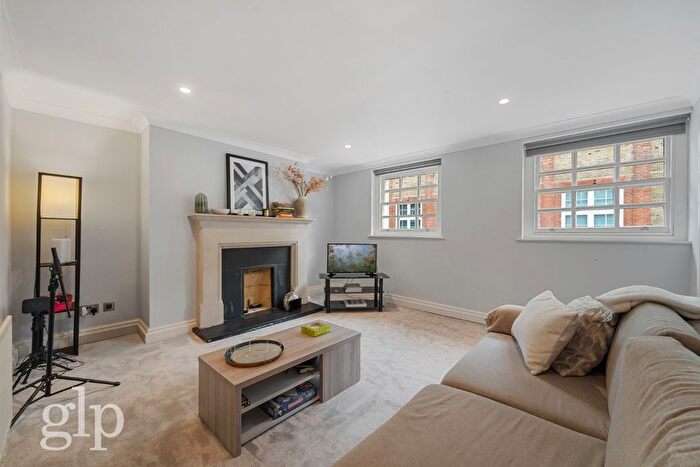 2 Bedroom Flat To Rent In Picton Place, London, Greater London, Marylebone, W1U