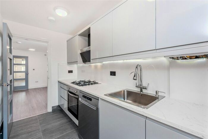 1 Bedroom Flat To Rent In Voss Street, London, E2