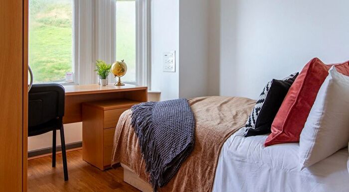 1 Bedroom Flat To Rent In Victoria Terrace, Aberystwyth, SY23