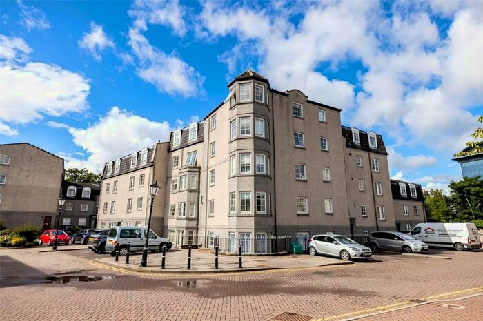 3 Bedroom Flat To Rent In Fonthill Avenue, Aberdeen, AB11