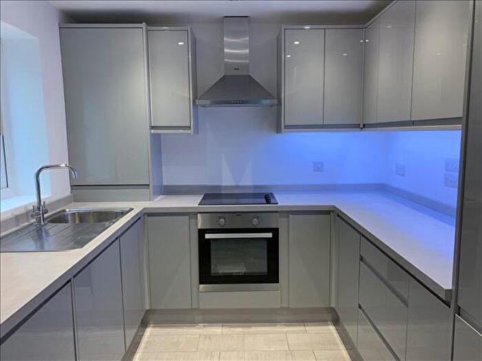 1 Bedroom Apartment To Rent In Westbury Lane, Buckhurst Hill, IG9